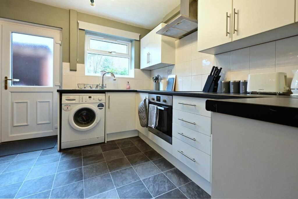Reduced Rates For Weekly, Monthly And Longer Stays Durham Exteriér fotografie